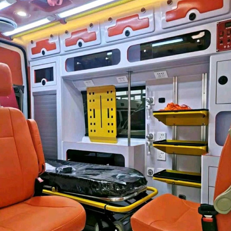 民勤长途救护车护送病人租赁价格